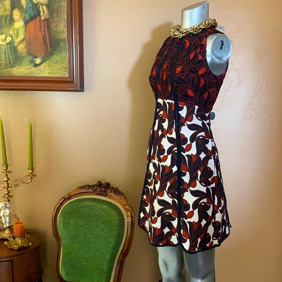 Ann Taylor Floral Tapestry Dress.  Sz 0 - Picture 2 of 5